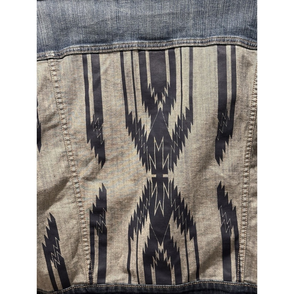 Ariat Women's Medium Chimayo Aztec & Burbank Denim Jacket Distressed NWOT - Picture 6 of 7